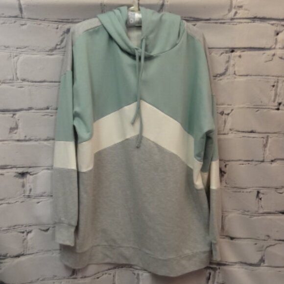 Coco + Carmen Tops - Coco + Carmen Green, White & Gray Long Sleeve Hoodie, NWT